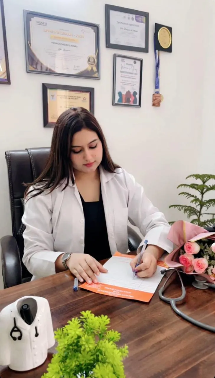 Dr. Raveena Yadav at her consultation desk